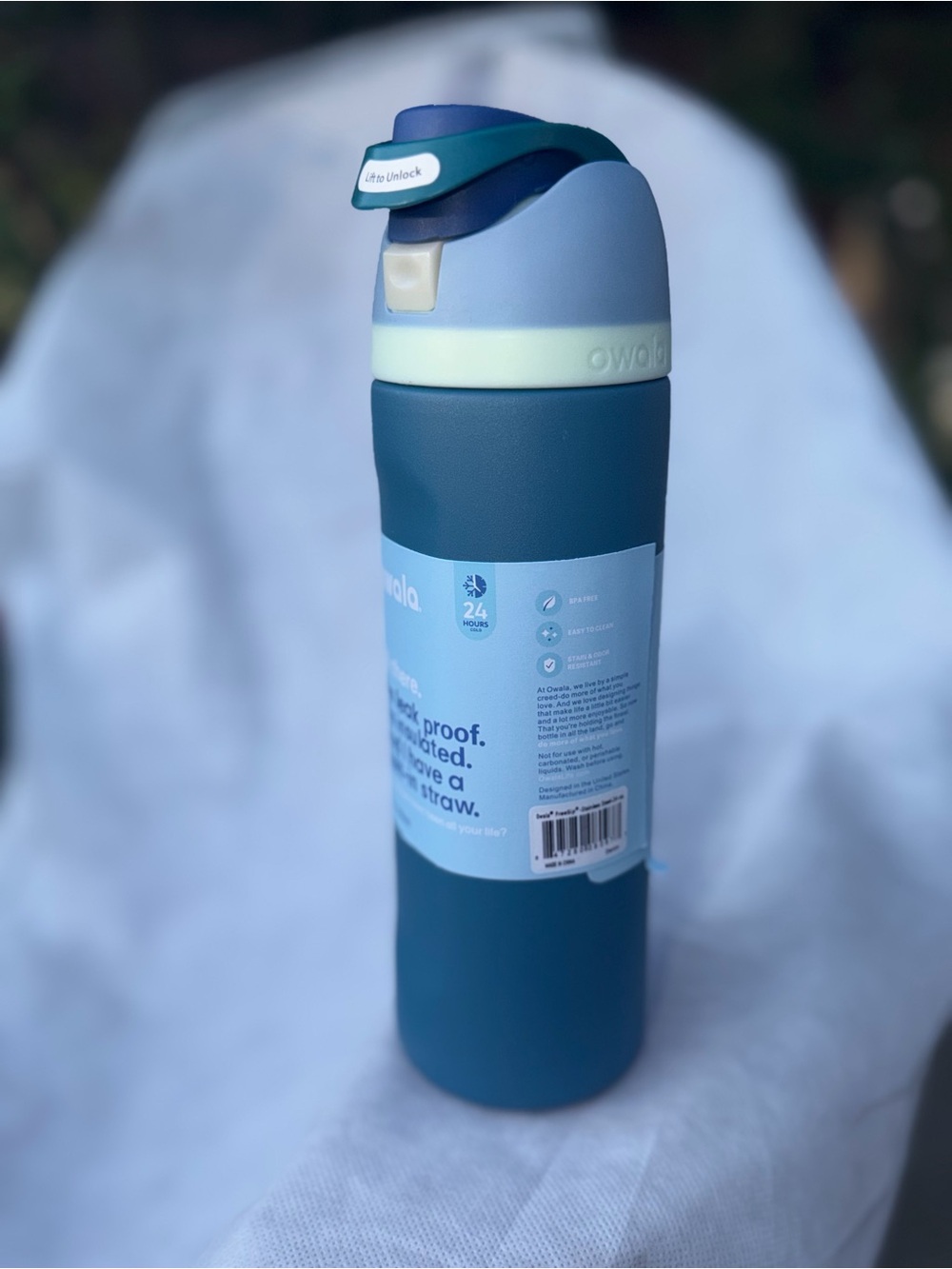 Owala FreeSip Insulated Water Bottle - Teal with Cream Lid